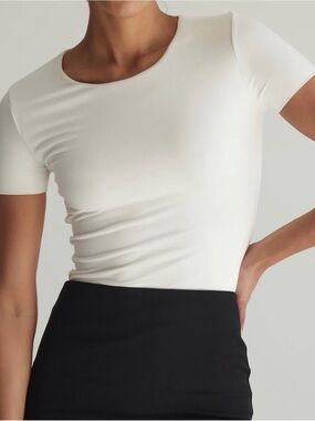 Re Ona Short Sleeve Scoop Neck Top in Beige